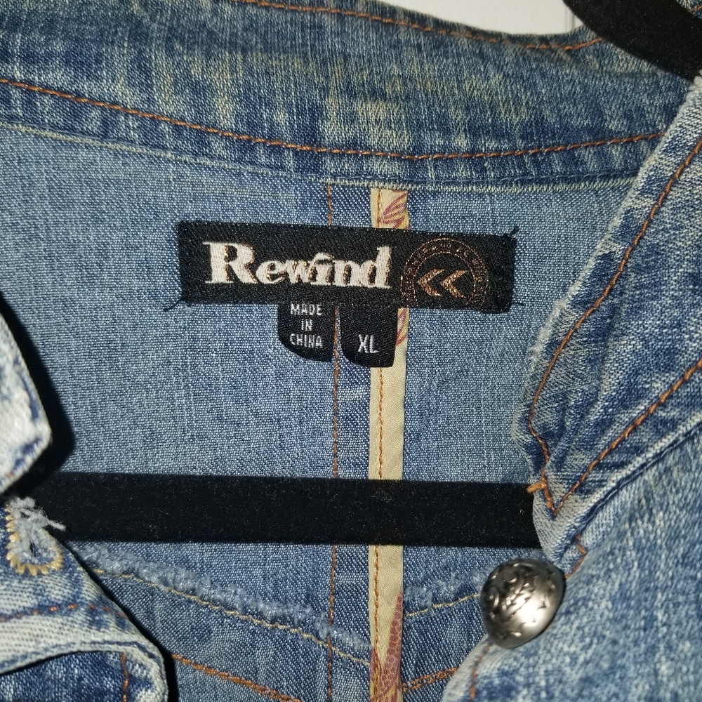Denim jacket - Picture 3 of 4